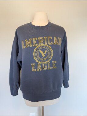 American Eagle Womens Crewneck Pullover Sweatshirt With Logo Graphic Medium